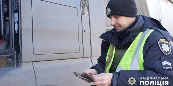 Новости Днепра про В Нацполиции рассказали, будут ли полицейские раздавать повестки