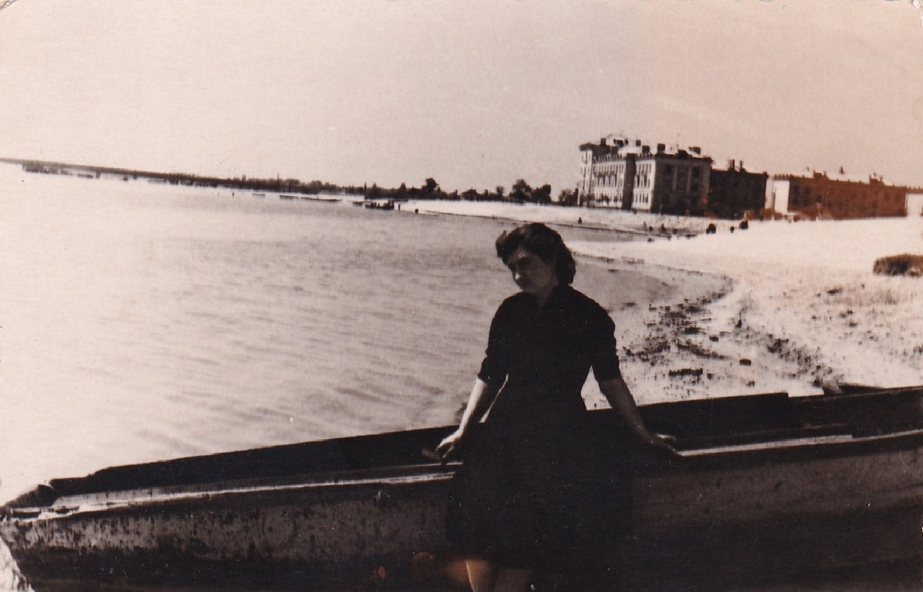 Новости Днепра про В сети показали новые архивные фото со времен, когда на месте ж/м Солнечный в Днепре был пустырь