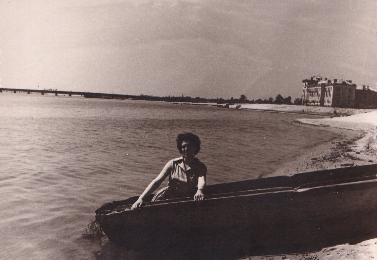 Новости Днепра про В сети показали новые архивные фото со времен, когда на месте ж/м Солнечный в Днепре был пустырь