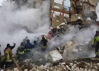 Внаслідок ракетної атаки рф шестеро осіб загинуло та понад 70 постраждали