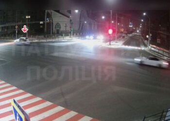 Водій Nissan скоїв ДТП у Тернополі та втік