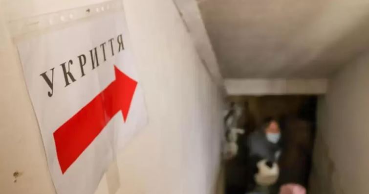 Новости Днепра про Закрытое бомбоубежище в Днепре: появился бот, куда можно пожаловаться, если не пускают в укрытие