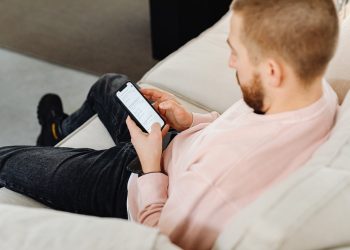 Як ваш смартфон допомагає навчатися на курсах англійської – Новини Черкасс