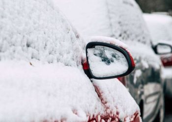 Де небезпечно паркуватися взимку: водіям Дніпра назвали 4 місця | АВТО НОВИНИ |