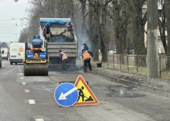 Де у Львові ліквідували ямковість на дорогах