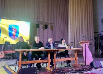 Депутати Канівської міськради зібралися, але засідання сесій вкотре не відбулося — Новости Черкасс