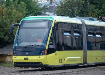 До котрої години курсує транспорт у Львові