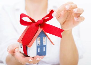 Как оформить дарственную на авто или недвижимость: инструкция и сколько это стоит – Дніпро