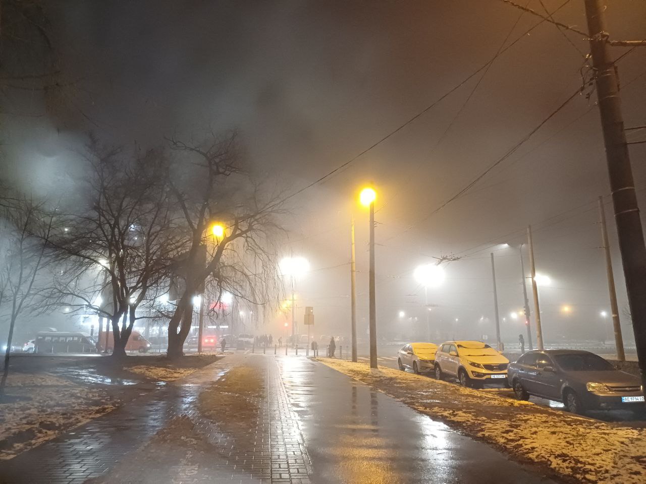 Новости Днепра про Минимальная видимость: Днепр накрыл густой туман (ФОТО)