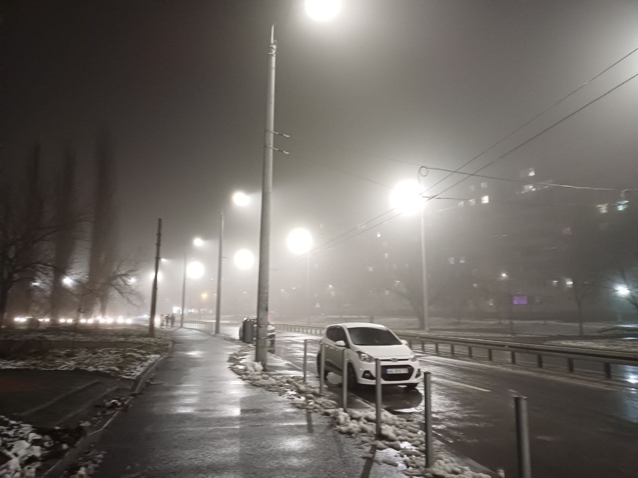 Новости Днепра про Минимальная видимость: Днепр накрыл густой туман (ФОТО)