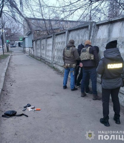 Одесит напав на бізнесмена і забрав 50 тис. доларів призначених для ЗСУ