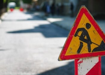 Одну із вулиць Львова перекрили для проїзду транспорту