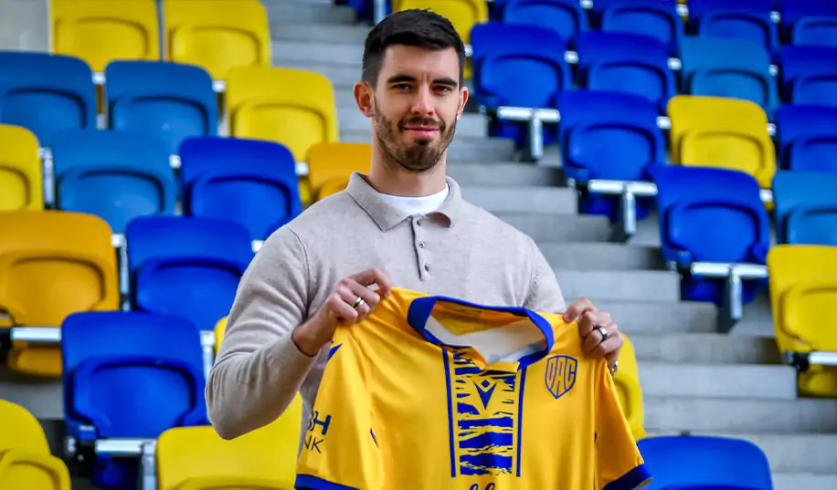 Офіційно. Харатін возз'єднався з Качарабою у європейському клубі