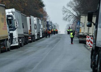 Польські фермери анонсували нову акцію протесту на кордоні з Україною | АВТО НОВИНИ |