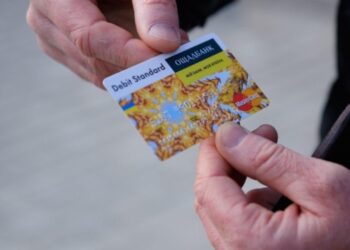 Правдали пенсионерам Днепра заблокируют банковские карты из-за отсутствия «движения» денег – Дніпро