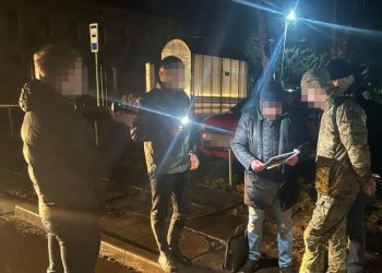 Правоохоронця затримали на хабарі на Львівщині. Він обіцяв чоловіку ухилення від мобілізації