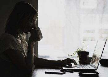 Сидяча робота та пасивний відпочинок негативно впливають на здоров’я людини