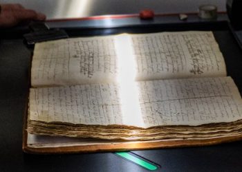 Вберегти історію. Як у Львівському історичному архіві оцифровують унікальні історичні документи — Львівщіна