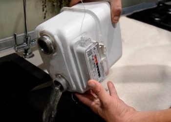 Вместо газа в трубах – вода: в Днепре сосед оставил весь подъезд без голубого топлива – Дніпро