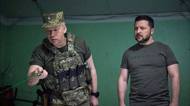 Новости Днепра про Зеленский назначил генерал-полковника Сырского новым главнокомандующим ВСУ