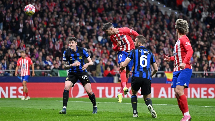 «Атлетико» по результатам серии пенальти прошел в ¼ финала Лиги чемпионов, одолев «Интер»