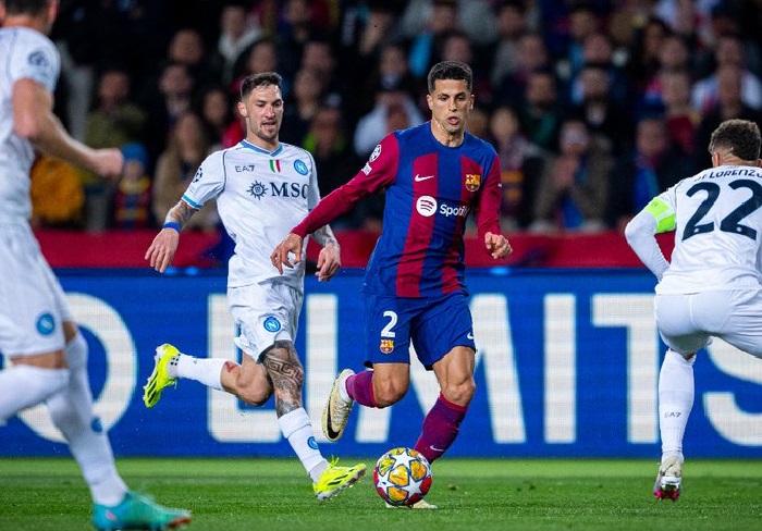 «Барселона» обыграла «Наполи» и прошла в ¼ финала Лиги чемпионов