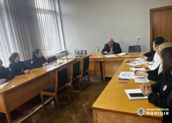 Безпека в освітньому середовищі: освітяни та поліцейські обговорили подальшу співпрацю — Новости Черкасс