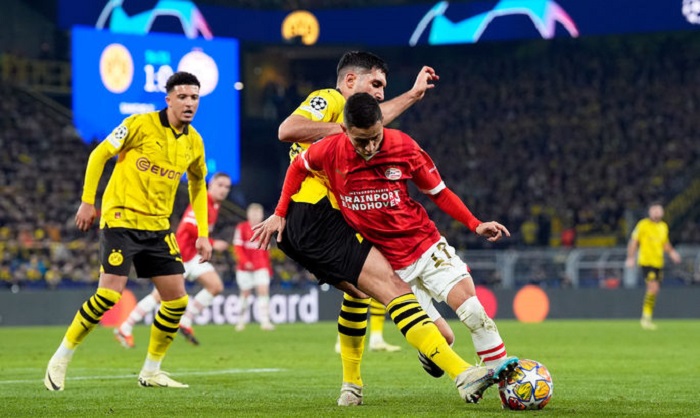 «Боруссия» Дортмунд прошла в ¼ финала Лиги чемпионов благодаря победе над «ПСВ»