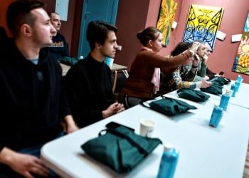 В аналітичному центрі Experts Club пройшов семінар із надання домедичної допомоги для журналістів та блогерів