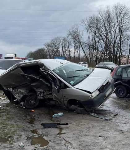 Внаслідок ДТП на Львівщині травмувалися четверо людей, серед них — дитина