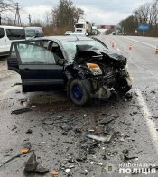 Наслідки зіткнення автомобілів. Фото: Нацполіція