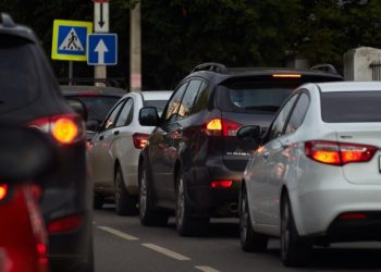 На вулицях Львова затори. Де найбільш ускладнений рух