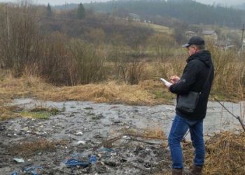 Нечистоти на березі річки Стрий: відкрите кримінальне провадження — Львівщіна