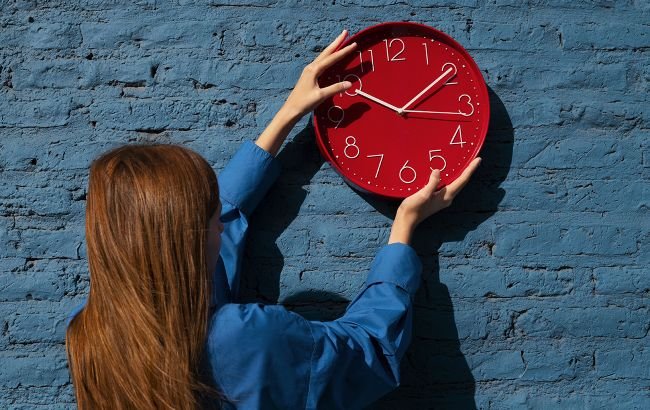 Новости Днепра про Переход на летнее время: когда в 2024 году нужно перевести стрелки часов