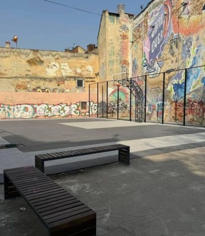 Корт для стрітболу та баскетболу