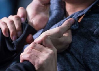 Побив підлітка – у Тернополі розшукують зловмисника