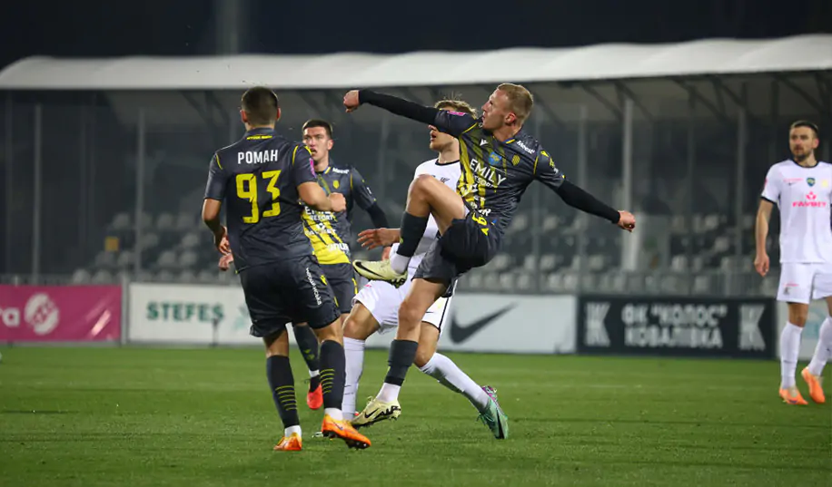 Рух мінімально здолав Колос і наблизився до Шахтаря