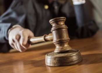 Співробітники ДСНС погоріли на хабарі – справа одного вже в суді