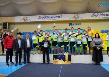 У Черкасах відбувся фінал ІІІ етапу змагань «Пліч-о-пліч Всеукраїнські шкільні ліги» з футзалу — Новости Черкасс