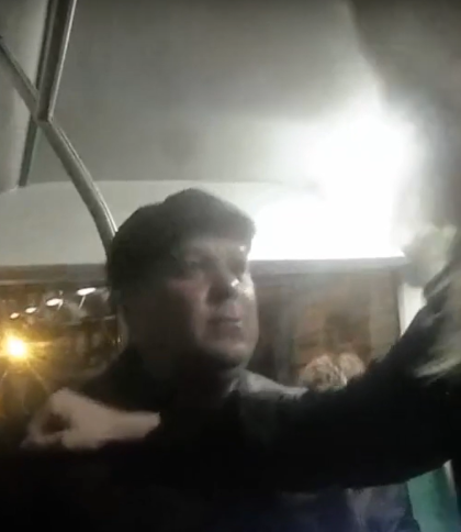 Нетверезий пасажир тролейбуса у Львові напав на трьох контролерів