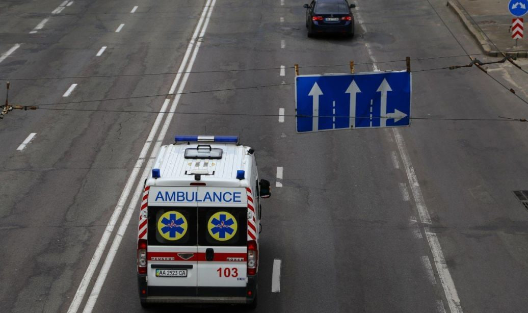 Новости Днепра про В Украине предлагают строже наказывать водителей, не пропускающих экстренные службы и 