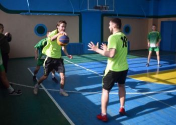 Відбулися Спортивні ігри з баскетболу 3х3 серед юнаків та дівчат учнів закладів профосвіти  — Новости Черкасс