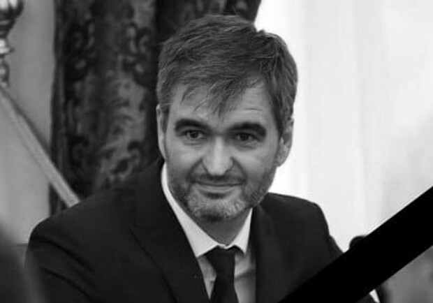 Во время ракетного удара по Одессе погиб бывший заместитель мэра Сергей Тетюхин. 