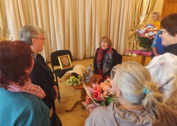 Ада Роговцева зустрілася з рідними загиблих захисників у Черкасах (ФОТО) – Новини Черкасс