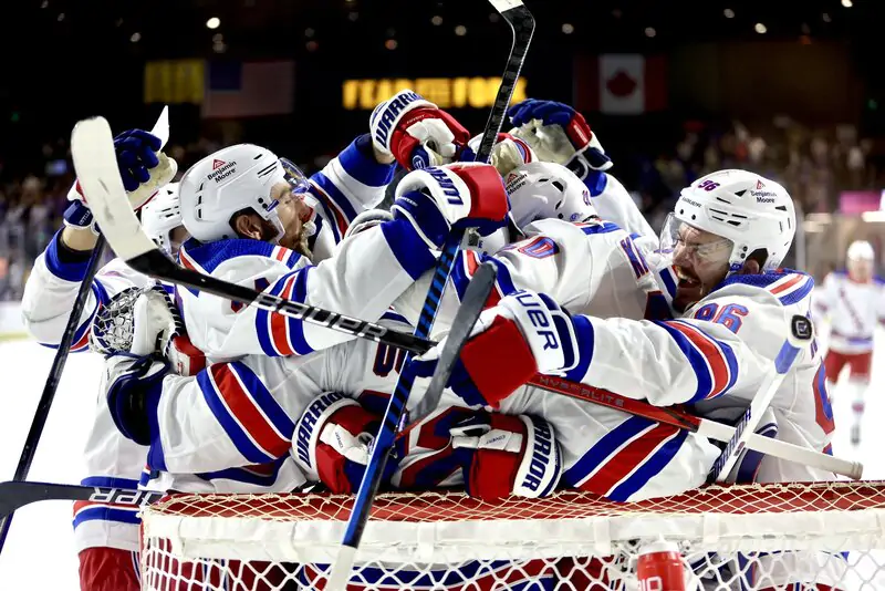 13 шайб у матчі Рейнджерс та Аризони, розгромна перемога Едмонтона над Анахаймом