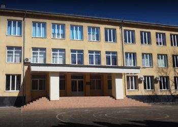 Батьки протестують проти закриття молодшої школи у Винниках