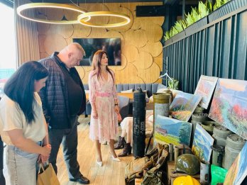 Лоти благодійного аукціону у Самборі.