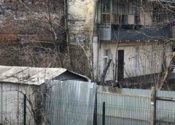 Будівельна компанія «Ріел» хоче забудувати дворик у центрі міста
