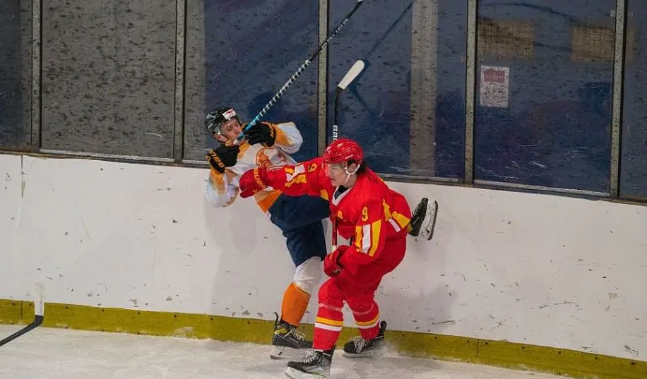 Чемпіонат світу, фаворитом якого вважають Україну, розпочався перемогою Китаю