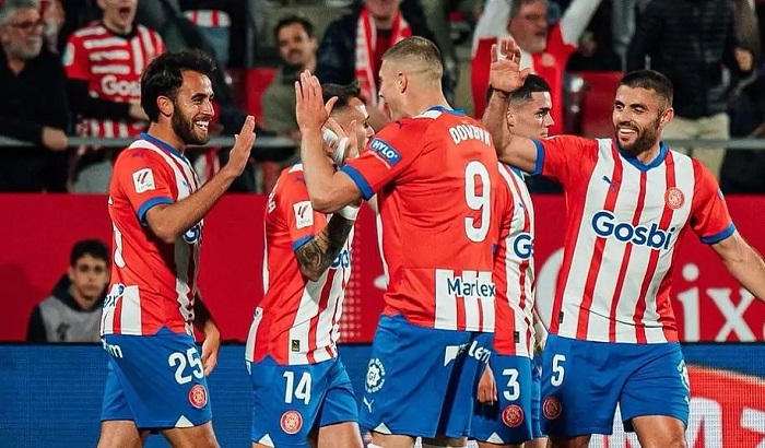 Довбик забил 18-й гол в «Жироне» и помог команде разгромить «Кадис»